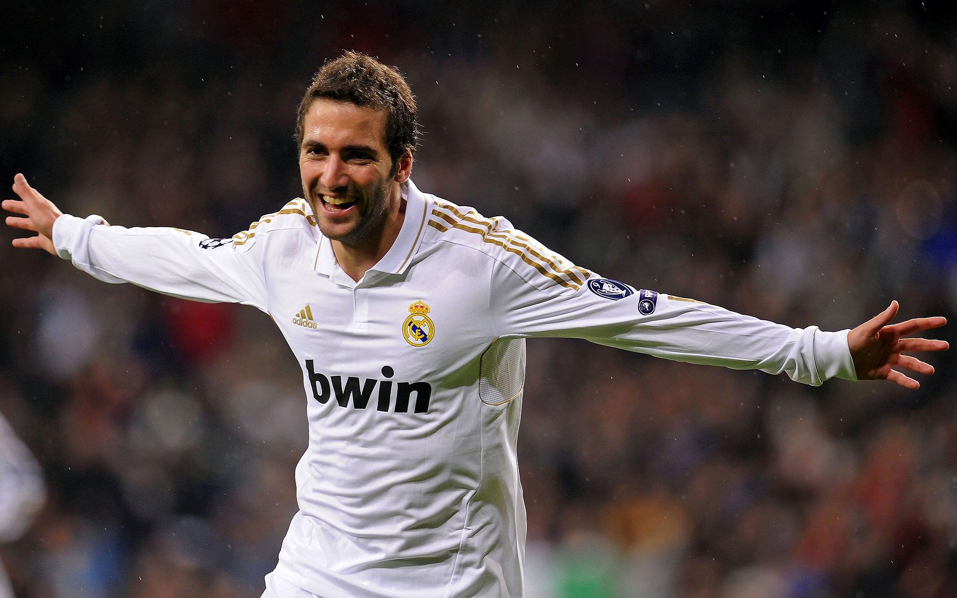 欧冠点评：哪些球队防守更具韧性？，欧冠最强的球员